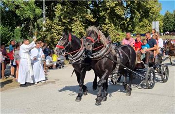 Horse-driven carriages arrive in Marian shrine of Marija Bistrica for pilgrimage