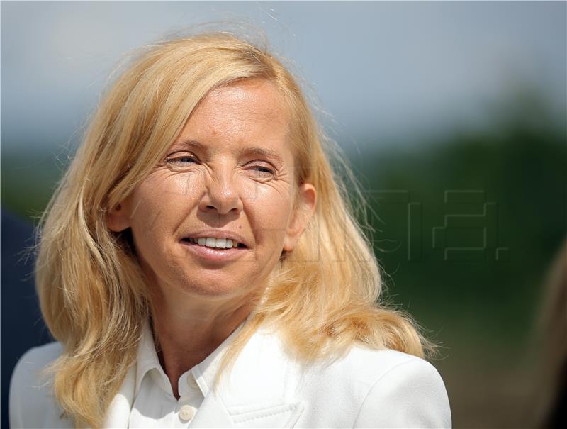 Prvi susret ministra Božinovića sa slovenskom kolegicom Bobnar
