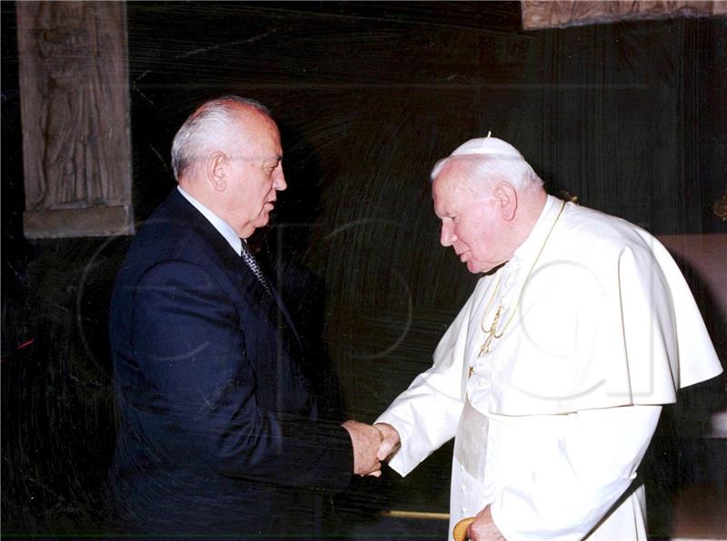 (FILE) ITALY RUSSIA GORBACHEV OBIT