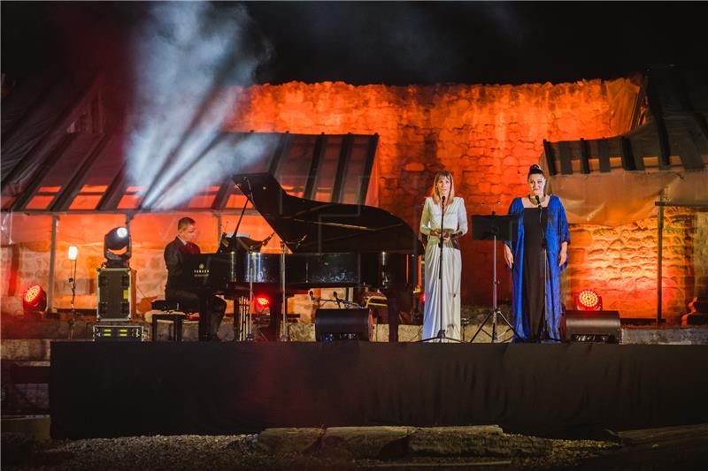 Verdijev Requiem na arheološkom nalazištu Aquae Iasae 