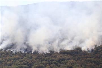 Treći dan požara na planini Matokit