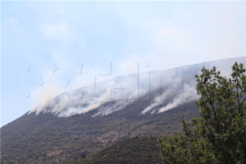 Treći dan požara na planini Matokit