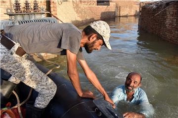 PAKISTAN FLOOD