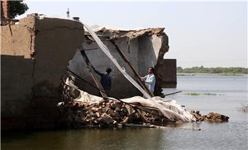 PAKISTAN FLOOD