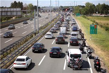 HAK: Prometna nesreća na A7, vozi se usporeno