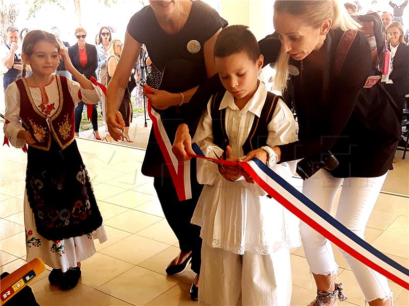 Vukovar: Ministar Fuchs na otvorenju novoobnovljene zgrade OŠ Nikole Andrića