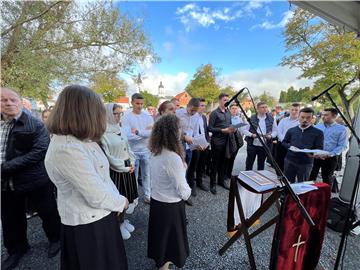 Patrijarh srpski Porfirije predvodio liturgiju u Jasenovcu