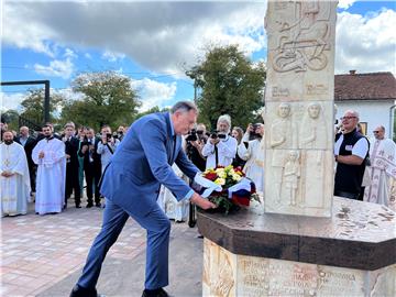 Patrijarh srpski Porfirije predvodio liturgiju u Jasenovcu