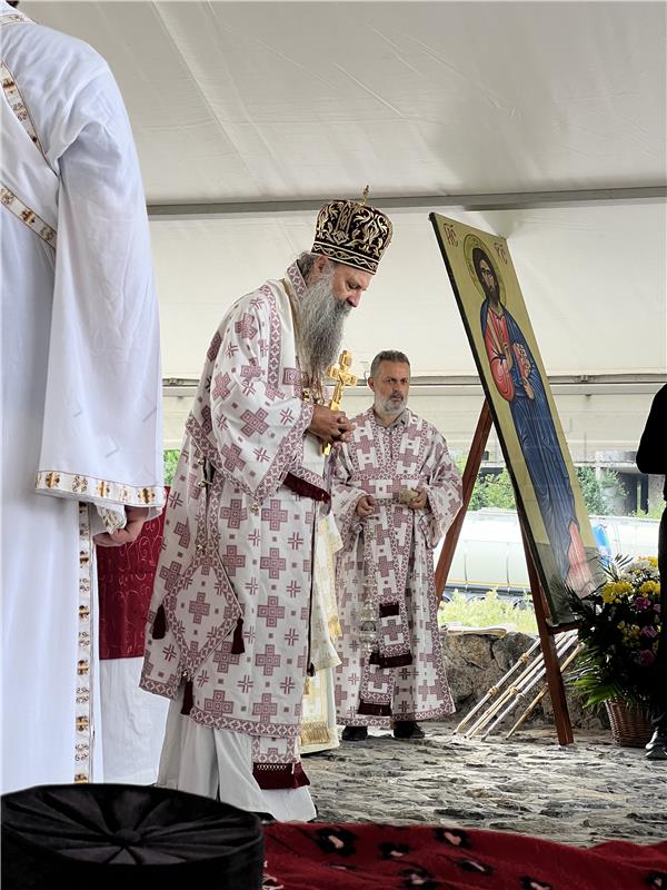 Patrijarh srpski Porfirije predvodio liturgiju u Jasenovcu