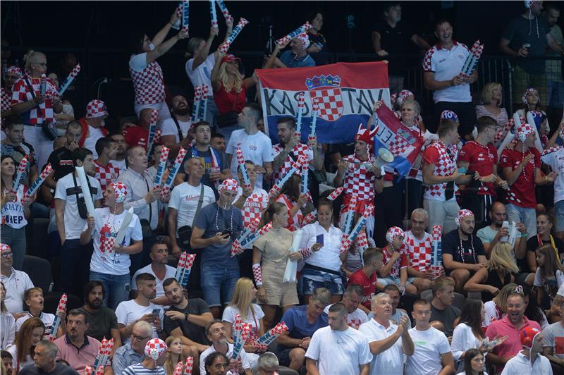 Navijači pred finale Europskog prvenstva u Vaterpolu, Hrvatska - Mađarska