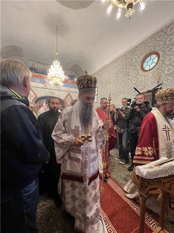 Medak: Patrijarh srpski Porfirije služio liturgiju