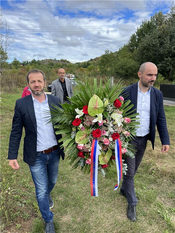 Medak: Patrijarh srpski Porfirije služio liturgiju