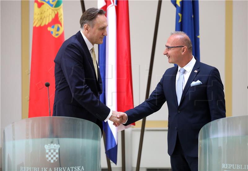 Croatia, Montenegro foreign ministers strongly slam Šešelj decoration