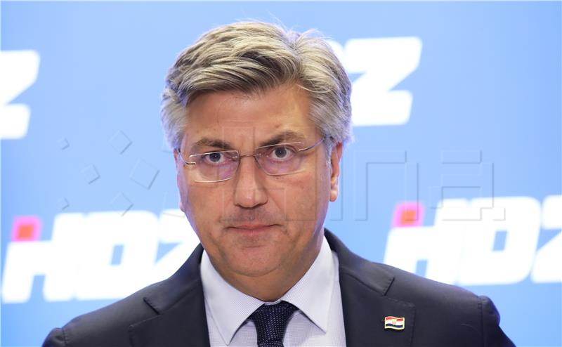 Plenković: Postoje ljudi koji nastoje na silu rušiti demokratski izabranu vlast (1)