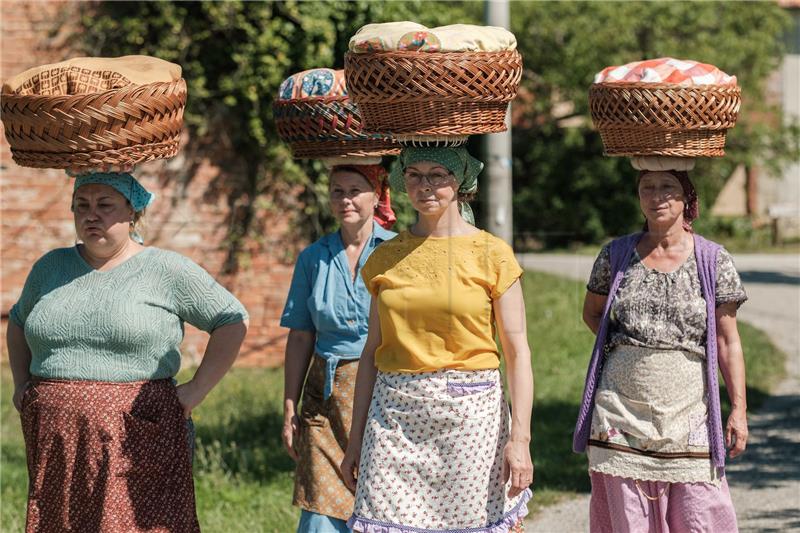 Komedija Gorana Dukića "Nosila je rubac črleni" stiže u kina 22. rujna