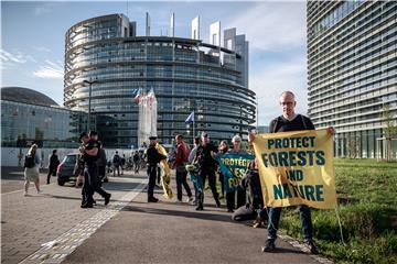 FRANCE EU PARLIAMENT PROTEST