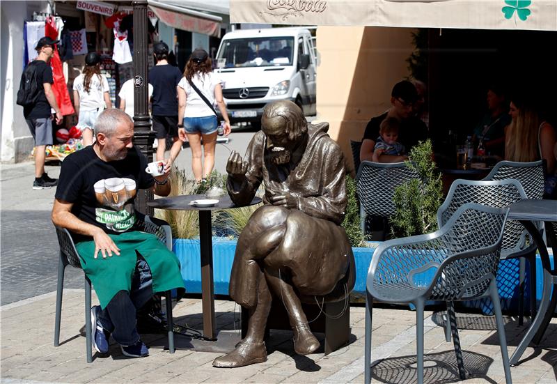 CROATIA TOURISM SCULPTURES CROATIANS