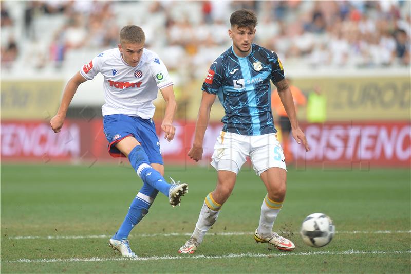 Zaostala utakmica 2. kola HNL-a Hajduk - Rijeka