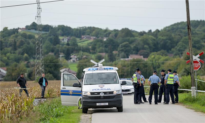 Koprivnica: Vlak naletio na automobil, poginula žena i četverogodišnje dijete