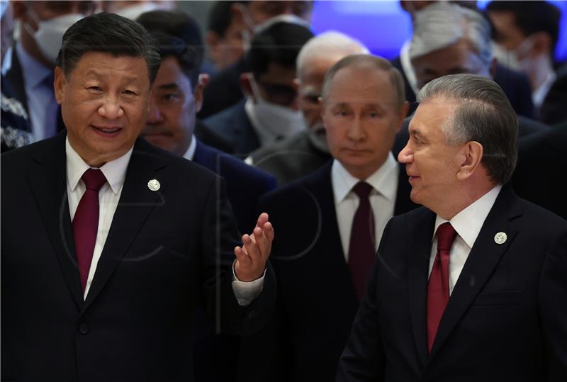 Xi: Moraju se spriječiti "obojene revolucije"