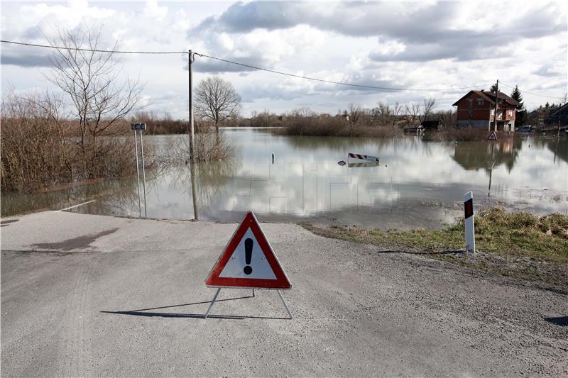 Izlijevanje Belice kod Kuželja, na Kupi kod Osilnice izvanredne mjere 