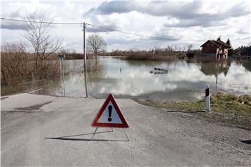 Izlijevanje Belice kod Kuželja, na Kupi kod Osilnice izvanredne mjere 