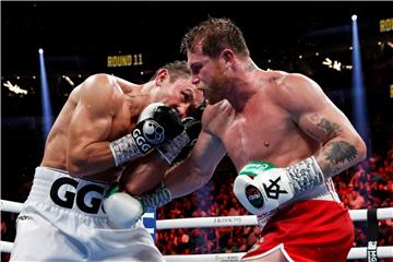 Boks: Canelo Alvarez dobio Golovkina