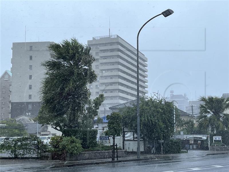 Tajfun Nanmadol pogodio južni japanski otok Kyushu