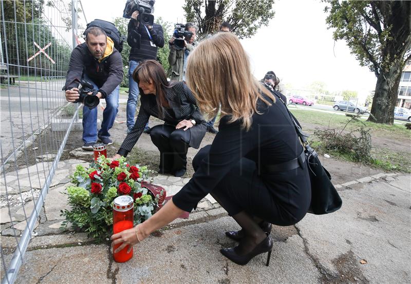 SDP položio cvijeće ispred Općinskog građanskog suda