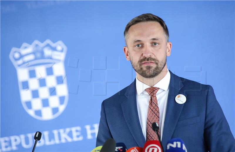 Piletić: Mirovinski sustav je stabilan, raste udio doprinosa u izdacima za mirovine