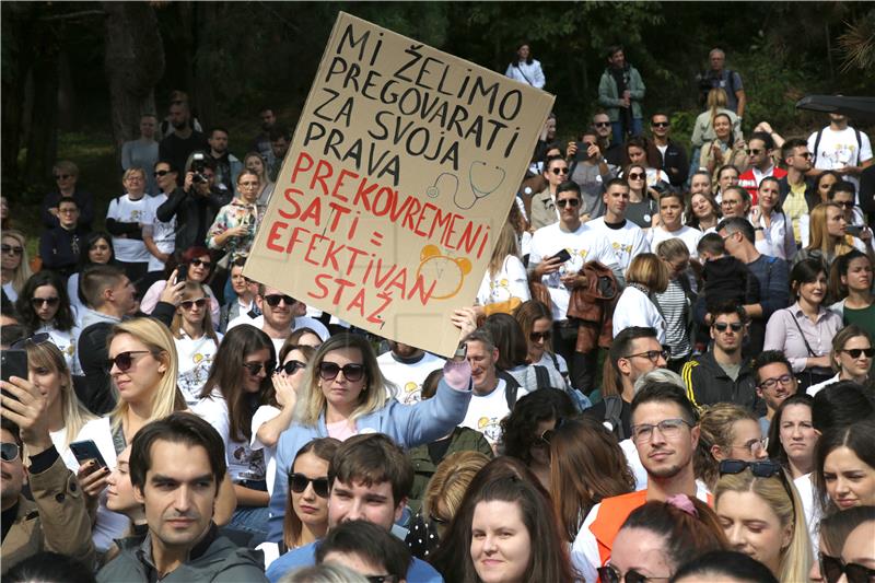 Počeo prosvjed mladih liječnika koji traže reformu zdravstvenog sustava