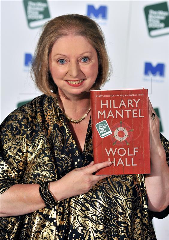 (FILE) BRITAIN LITERATURE HILARY MANTEL OBIT