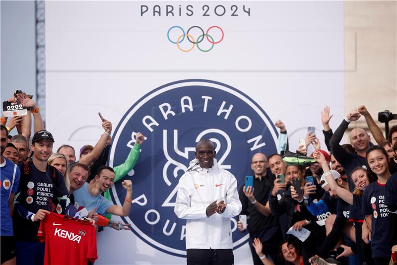 Kenijac Kipchoge slavio na Berlinskom maratonu sa svjetskim rekordom