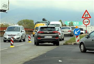 Zbog radova na Jadranskom mostu stvaraju se gužve na prometnicama