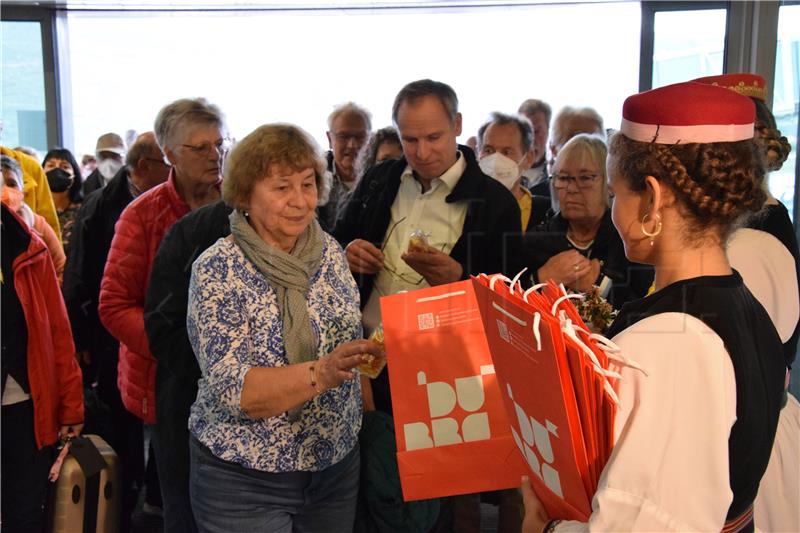 Zrakoplov Freebird Airlinesa u Zračnoj luci Dubrovnik