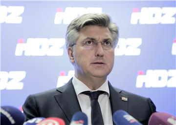 Plenković: Za desetak lipa smanjene cijene dizela i benzina  