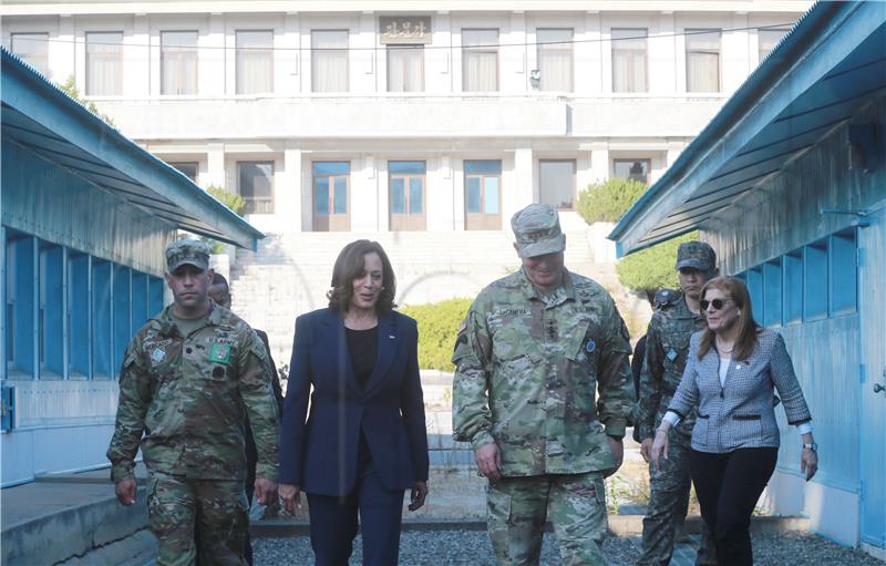 Kamala Harris kritizirala Sjevernu Koreju kao "brutalnu dikaturu"