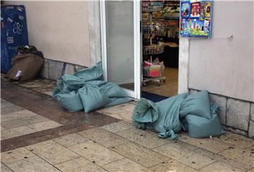 Rijeka: Posljedice olujnog nevremena koje je zahvatilo Rijeku