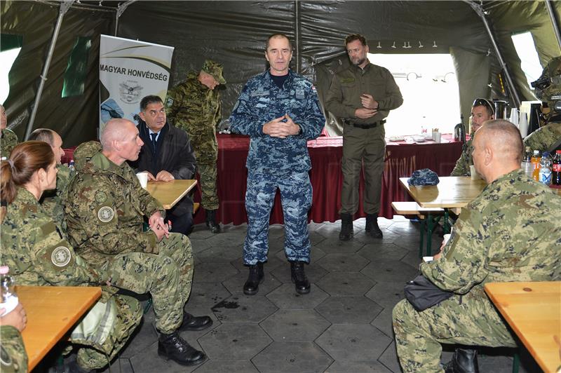 Banožić u Mađarskoj s hrvatskim vojnicima u NATO-ovoj aktivnosti ojačane budnosti