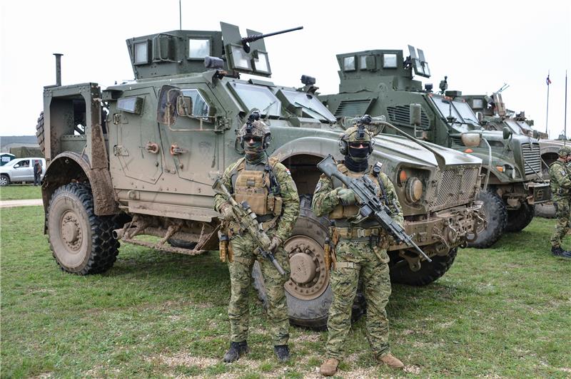 Banožić u Mađarskoj s hrvatskim vojnicima u NATO-ovoj aktivnosti ojačane budnosti