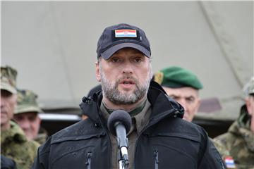 Banožić u Mađarskoj s hrvatskim vojnicima u NATO-ovoj aktivnosti ojačane budnosti