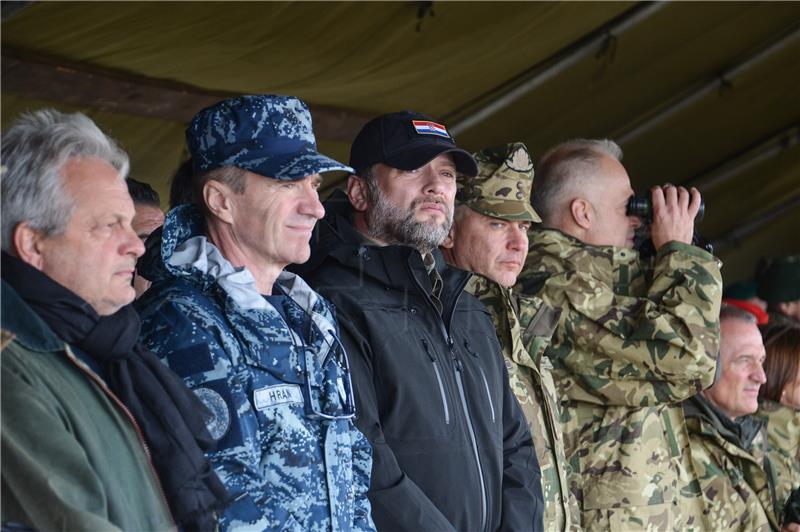 Banožić u Mađarskoj s hrvatskim vojnicima u NATO-ovoj aktivnosti ojačane budnosti