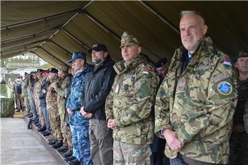 Banožić u Mađarskoj s hrvatskim vojnicima u NATO-ovoj aktivnosti ojačane budnosti