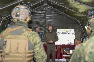 Banožić u Mađarskoj s hrvatskim vojnicima u NATO-ovoj aktivnosti ojačane budnosti