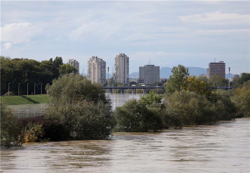 Rijeka Sava izlila se iz korita