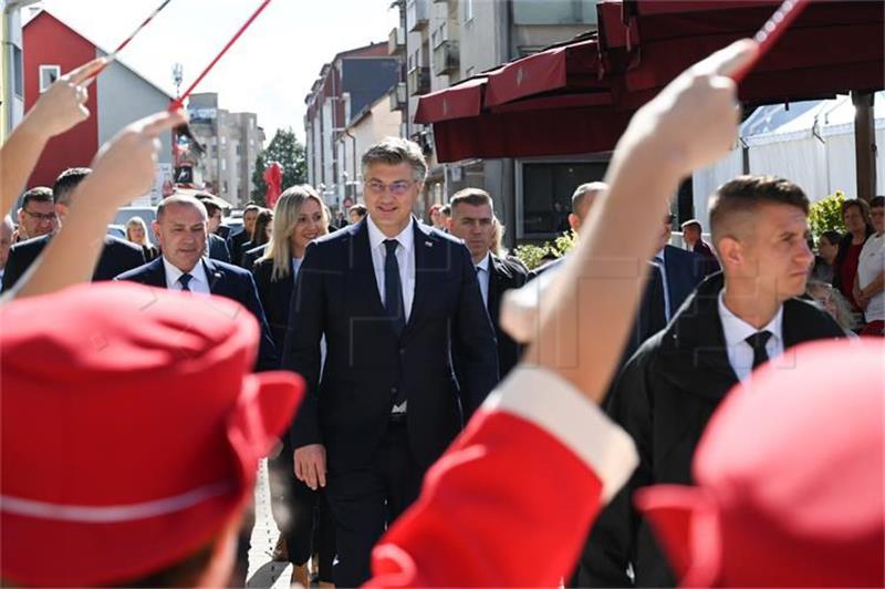 Plenković  otvorio tradicionalnu 24. manifestaciju "Jesen u Lici"