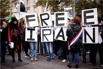 FRANCE IRAN WOMEN RIGHTS