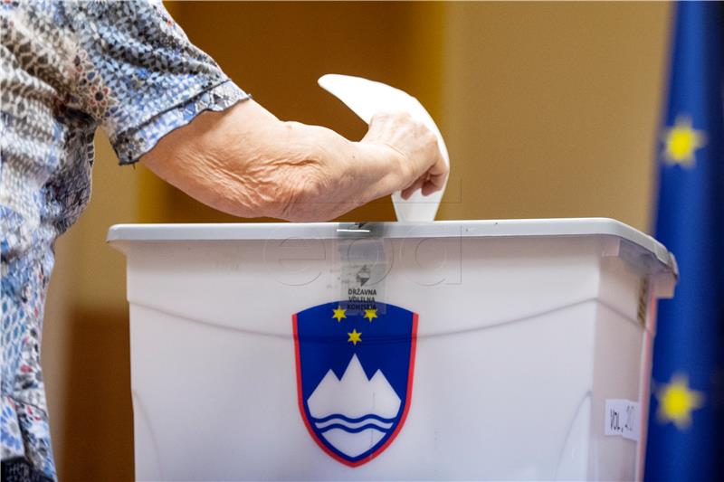 Seven candidates to run in presidential race in Slovenia