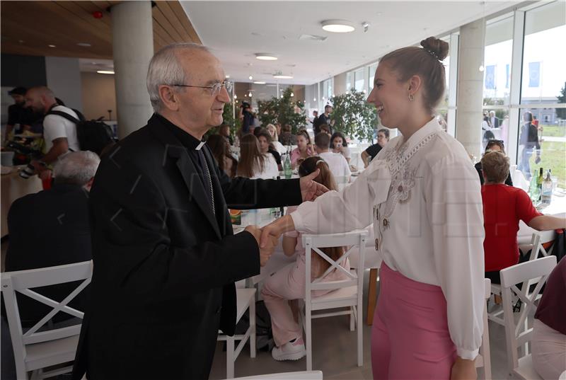 Zadar: Premijer Plenković na otvorenju Studentskog doma i restorana Diadora