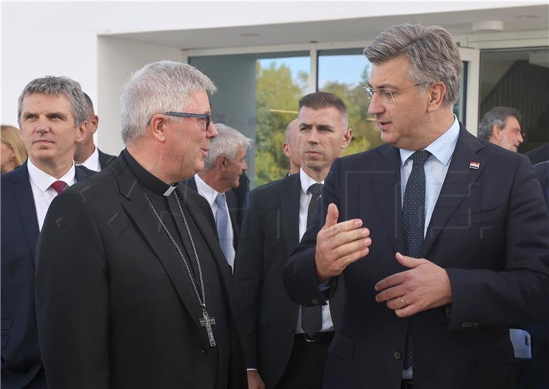 Zadar: Premijer Plenković na otvorenju Studentskog doma i restorana Diadora